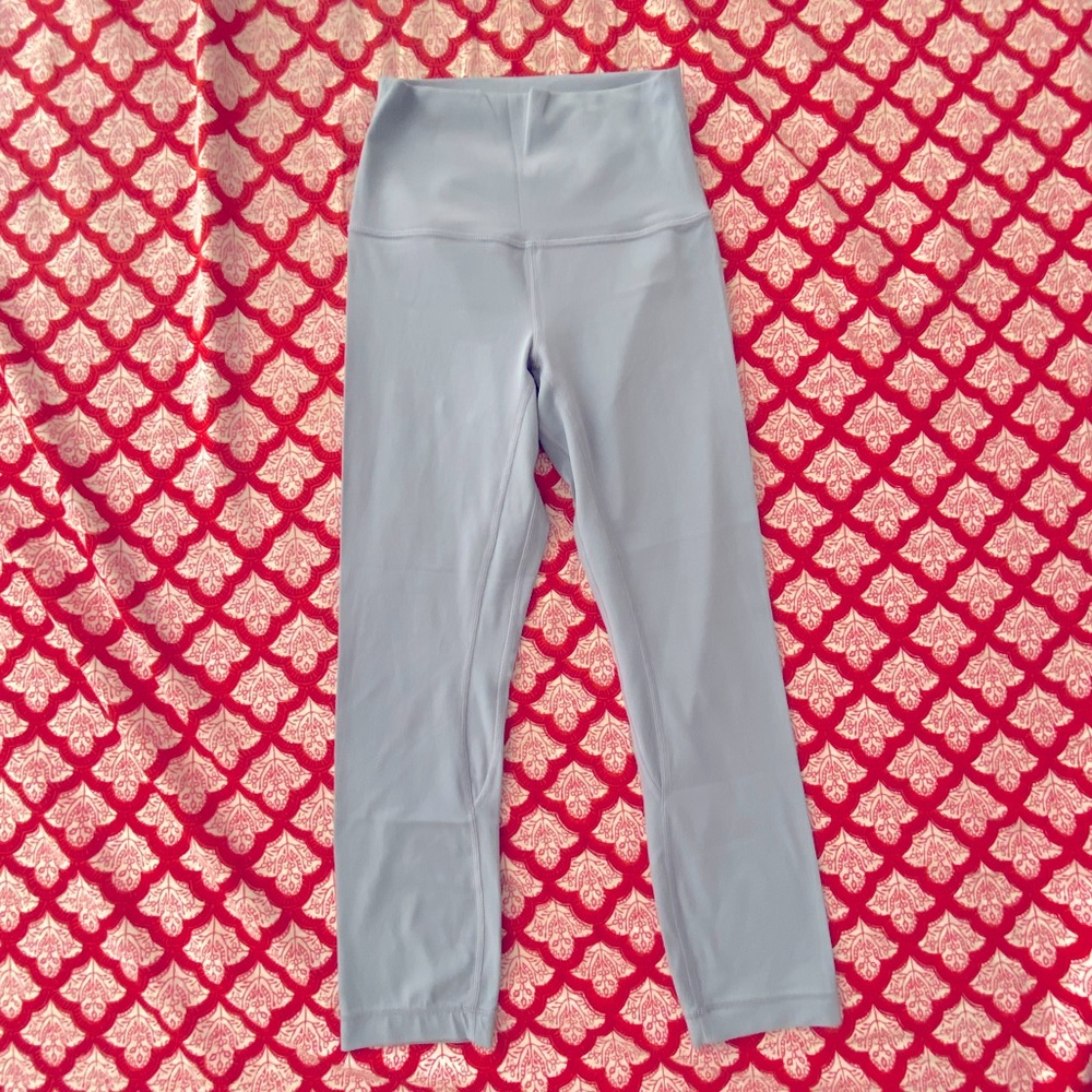 Lululemon Align Crop *21"
Chambray Leggings Size 2